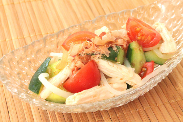 鶏ささみときゅうりの夏野菜サラダ