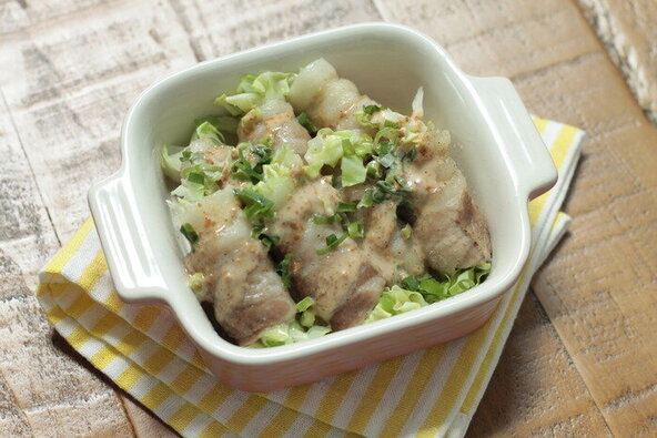 キャベツと豚肉巻きのレンジ蒸し