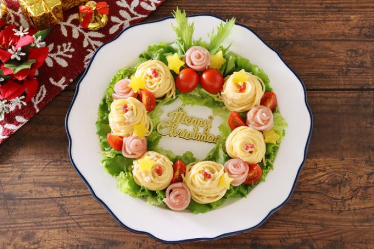 クリスマスリースパスタサラダ