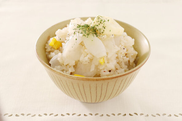 新玉ねぎのベーコン風味ピラフ