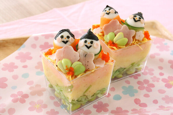 ひな祭りカップサラダ
