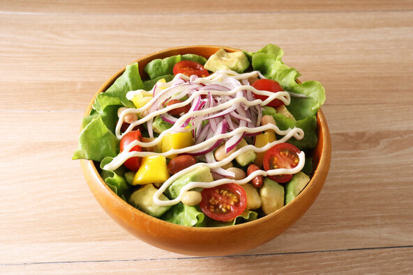 ＜プラントベース・特定原材料８品目不使用＞ゴロゴロ野菜のサラダボウル